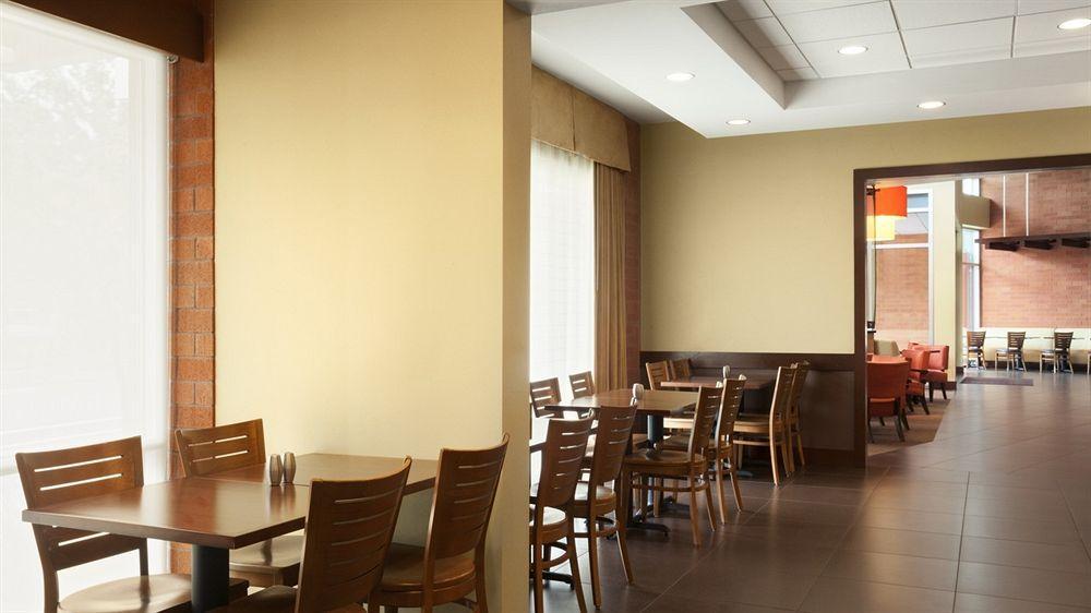 Hyatt Place Portland Airport/Cascade Station Dış mekan fotoğraf